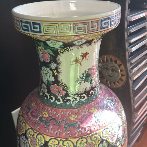 Vintage 24" Chinese Oriental White Porcelain Horses Field Graphic Scenery Vase - Picture 16 of 16